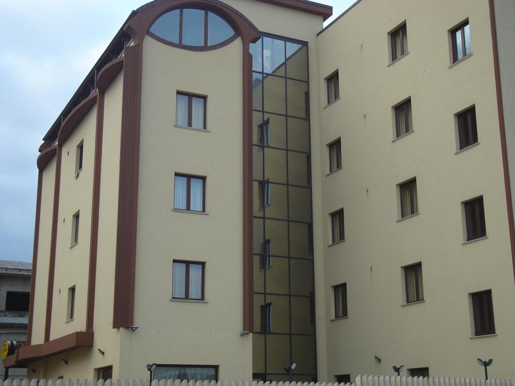 Hotel Le Palme Gioia Tauro Exteriör bild