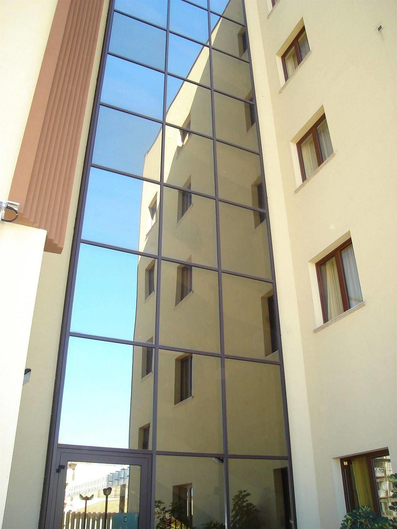 Hotel Le Palme Gioia Tauro Exteriör bild